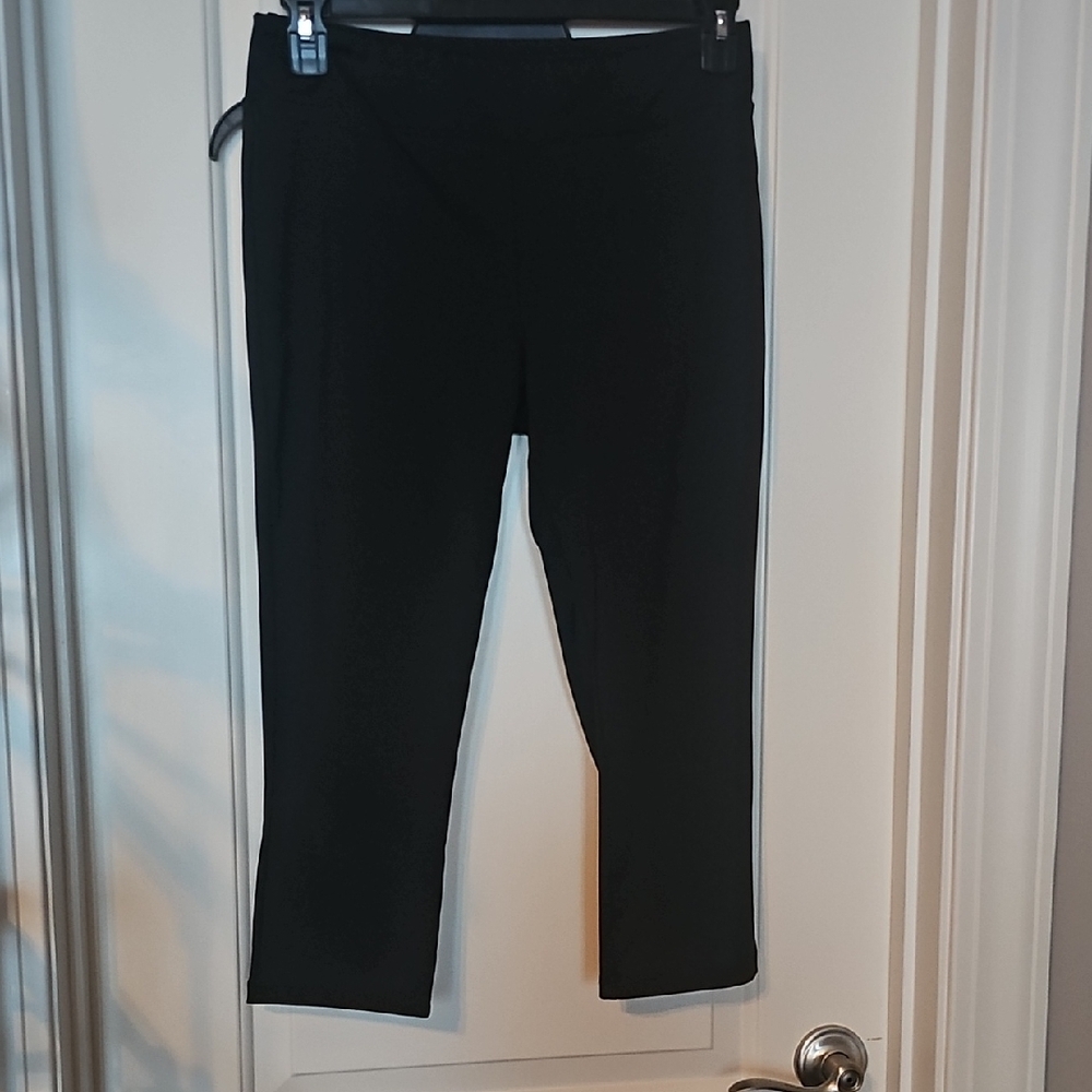 504 Black Cropped Pants
